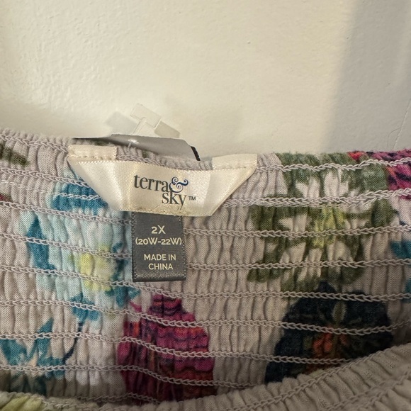 Terra & Sky Colorful Leaf Print Maxi Dress - Picture 3 of 4